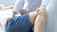 Orthopädiezentrum Wien - Labrumlaesion bei einer Person, die am Hüftgelenk untersucht wird