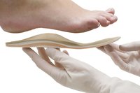 Orthopädiezentrum Wien - Einlagen für orthopädische Schuhe im Rahmen einer unterstützenden Therapie.